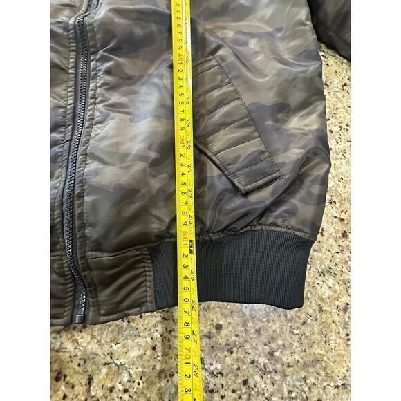 Southpole VINTAGE Y2K Camo Army Zip Up Bomber Puffer Jacket Men’s Size Medium - Picture 11 of 13